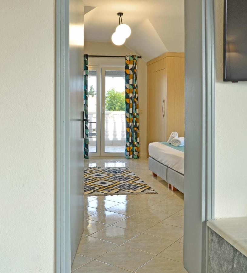 Joya Ofrynio Stylish Suites Ofrínion Cameră foto